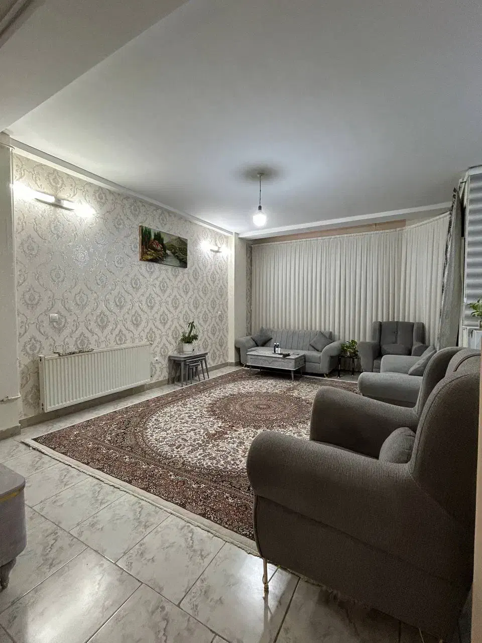 82متری/با امکانات کامل/نورگیری عالی/در قیام جنوبی|فروش آپارتمان|بجنورد, |دیوار