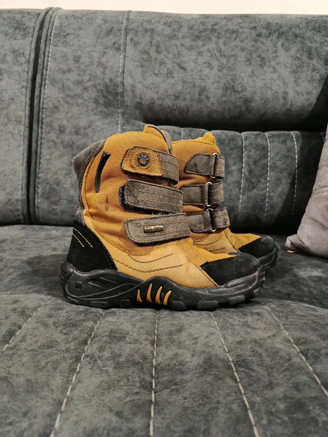 پوتین خارجی نونو فقط باید شسته بشه سایز ۲۹|کفش و لباس بچه|کرمانشاه, |دیوار