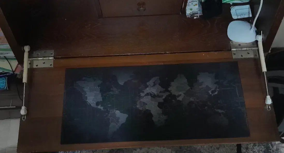 میز چوبی(چوب گردو)|میز تحریر و کامپیوتر|تهران, مهران (سیدخندان)|دیوار