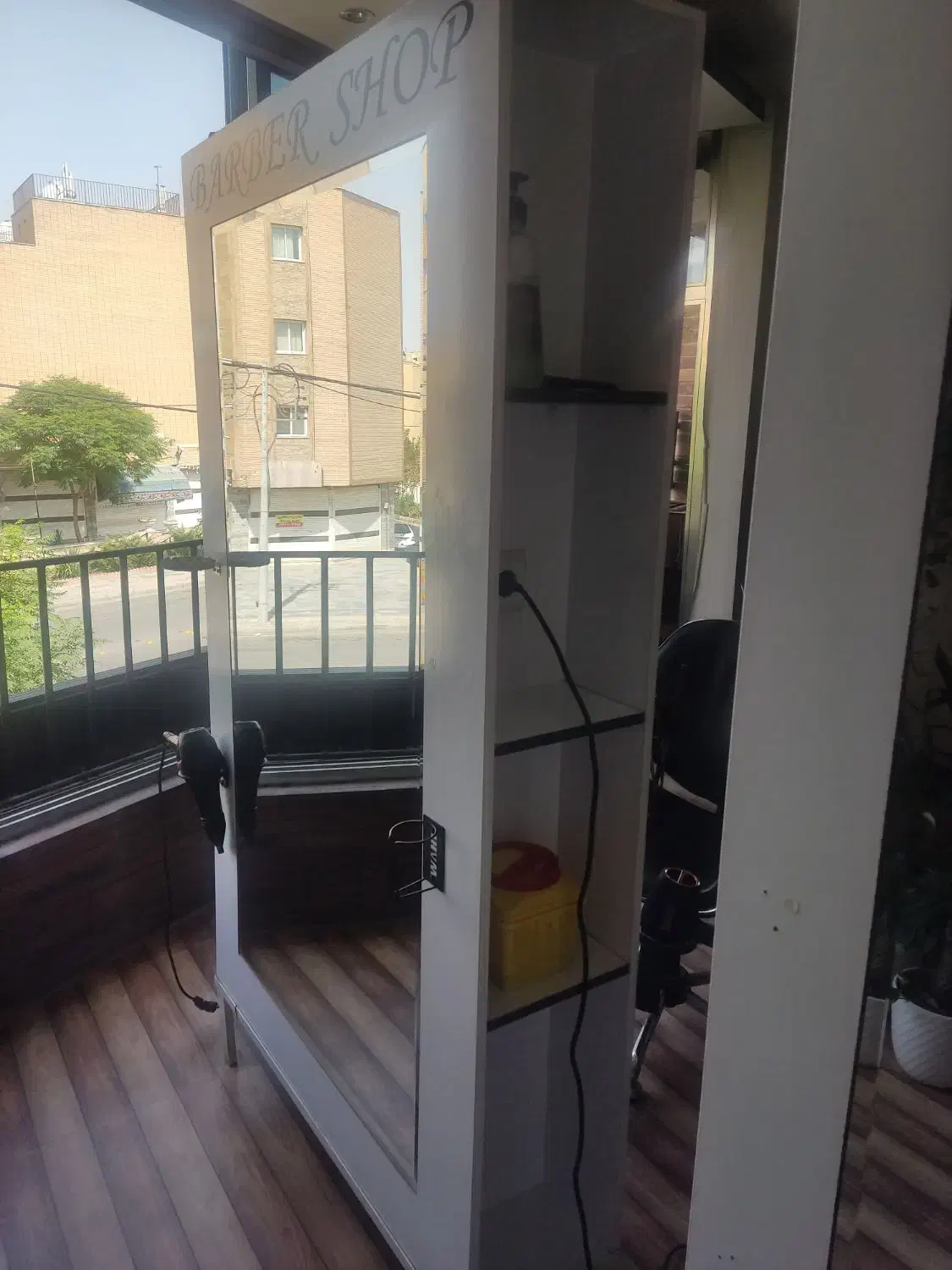 اینه و دکور ارایشگاه|آرایشگاه و سالن‌های زیبایی|اصفهان, طامه|دیوار