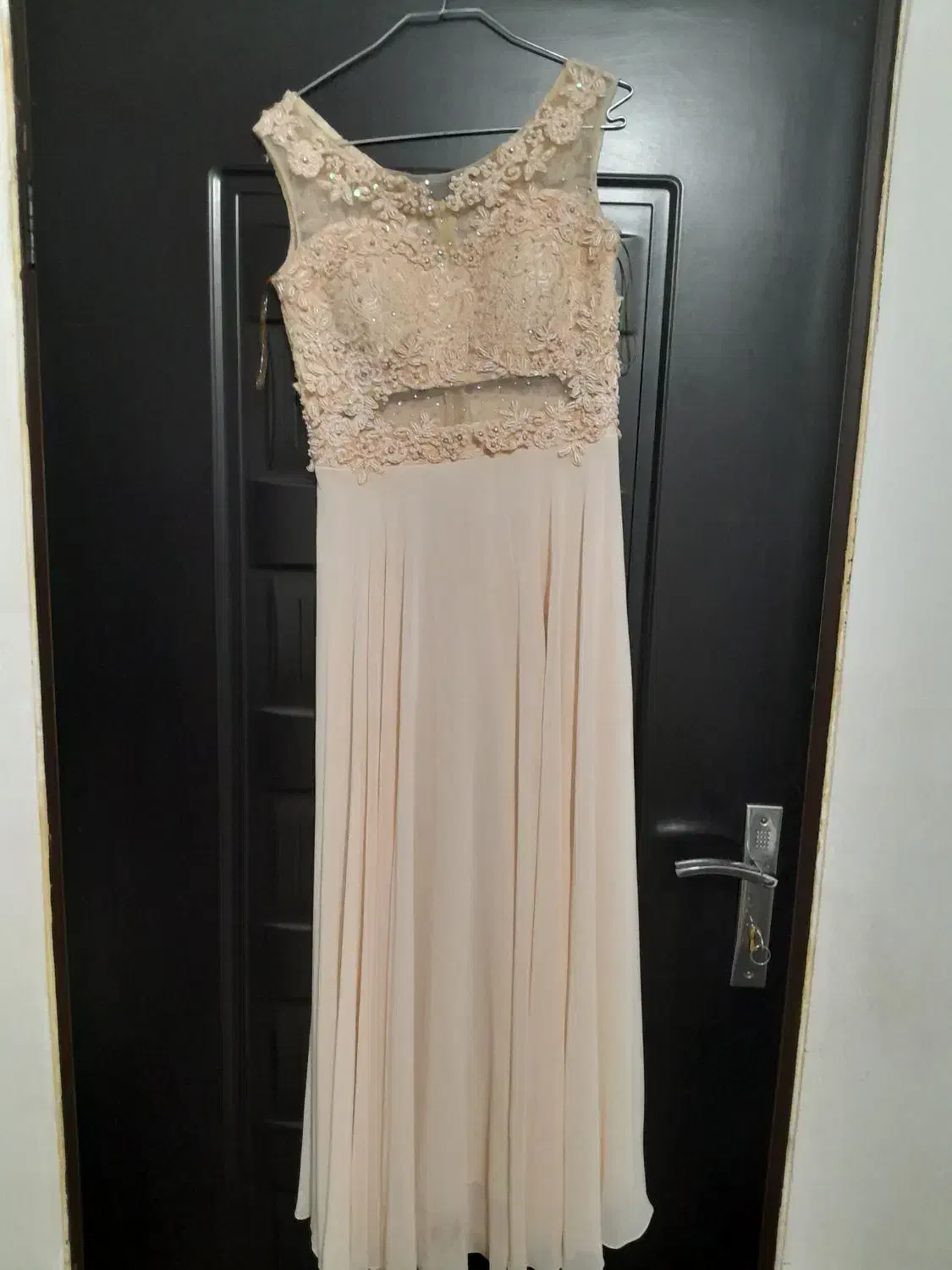 لباس مجلسی|لباس|بوئین زهرا, |دیوار