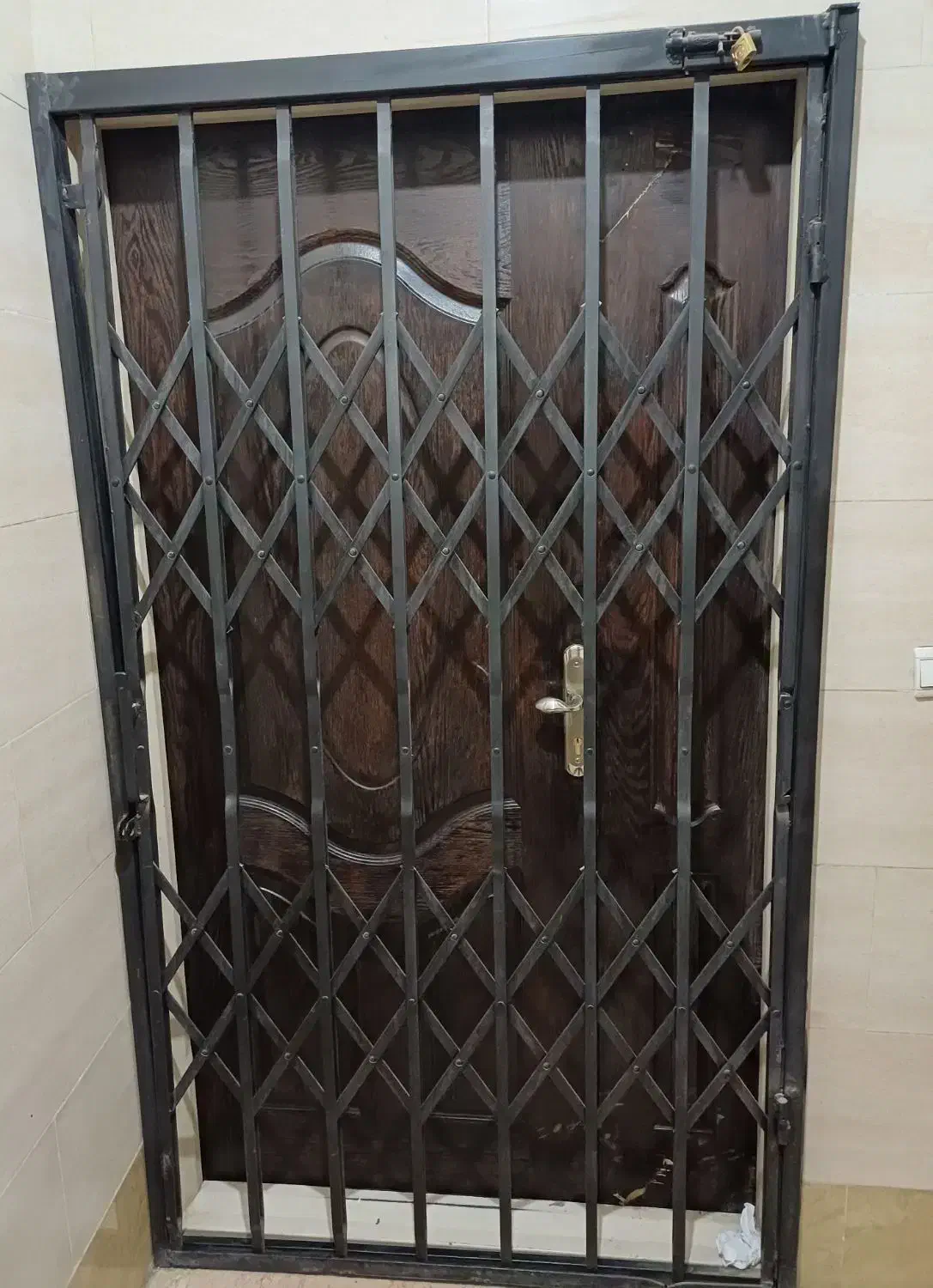 حفاظ درب آکاردونی|مصالح و تجهیزات ساختمان|فردیس, داوری|دیوار