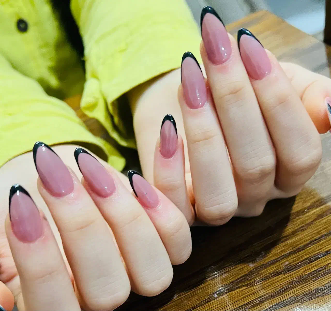 کاشت و ترمیم ناخن|خدمات آرایشگری و زیبایی|قم, شهرک مهدیه (مدرس)|دیوار