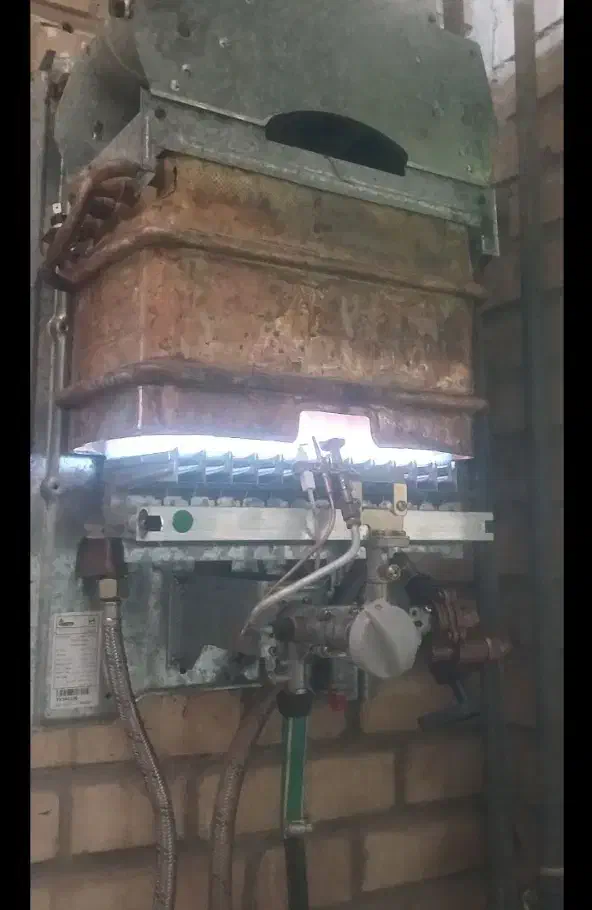 (تعمیروسرویس  ابگرمکن دیواری وزمینی در محل مشتری )|خدمات پیشه و مهارت|دزفول, |دیوار