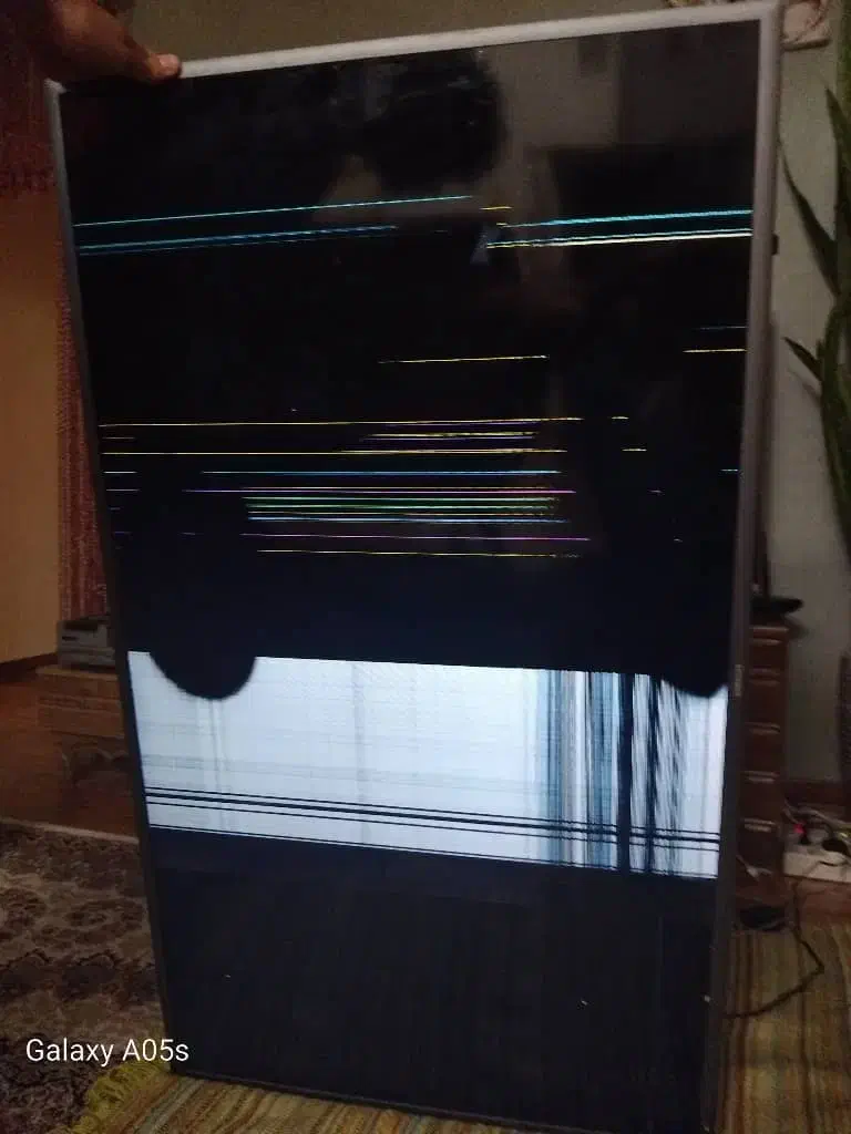 تلویزیون سامسونگ ال ای دی  ۴۹ اینچ ضربه خورده|تلویزیون و پروژکتور|پردیس, فاز ۱|دیوار