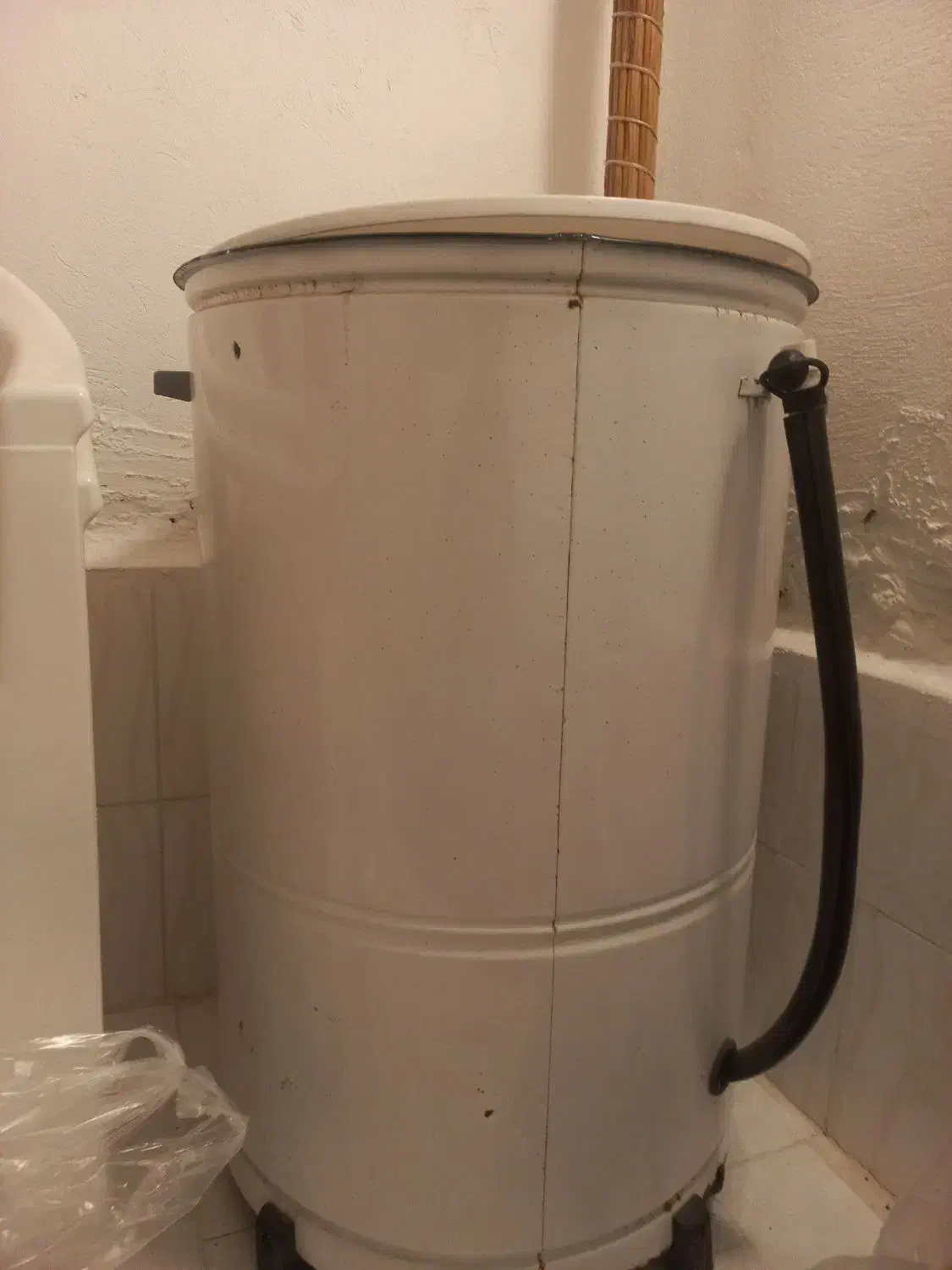 لباسشویی سطلی سالم سالی ۲ بار استفاده میکردم|ماشین لباسشویی و خشک‌کن لباس|قائم‌شهر, |دیوار