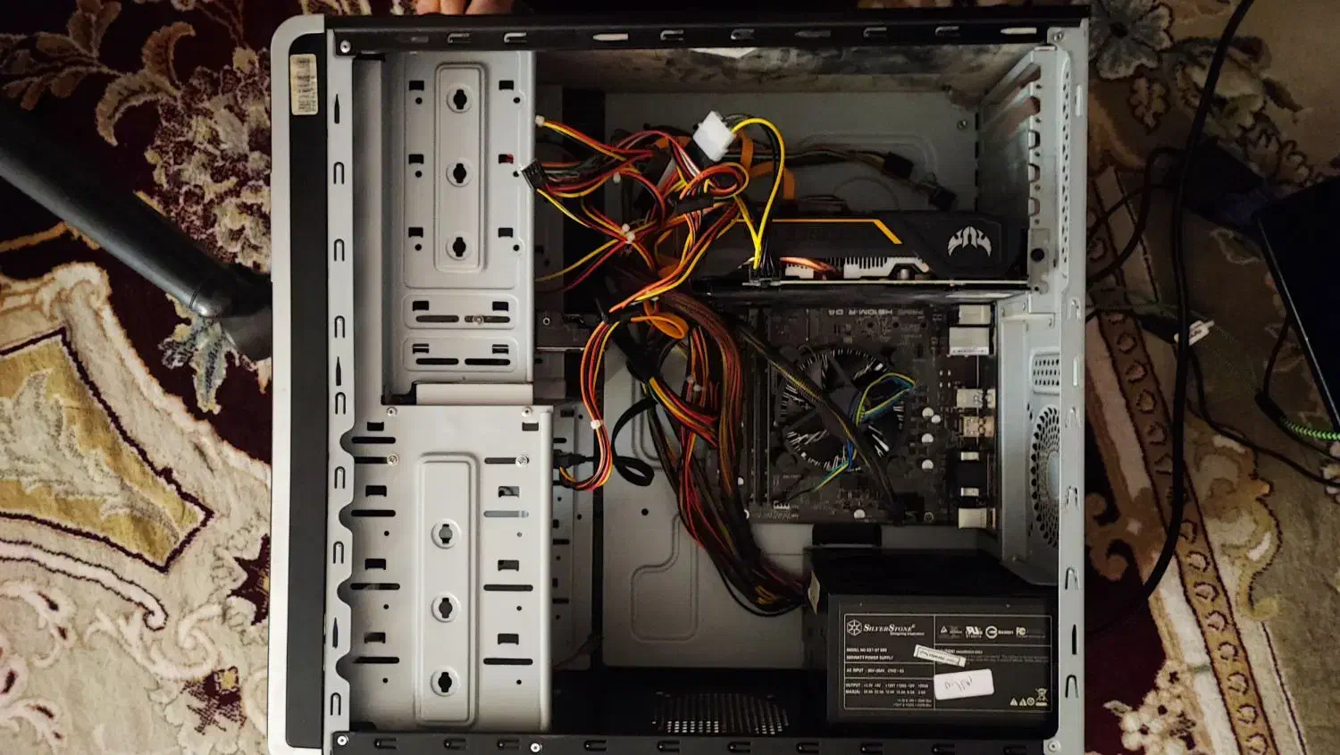 کیس کامپیوتر قوی برای گیم و ادیت|رایانه رومیزی|بجنورد, |دیوار