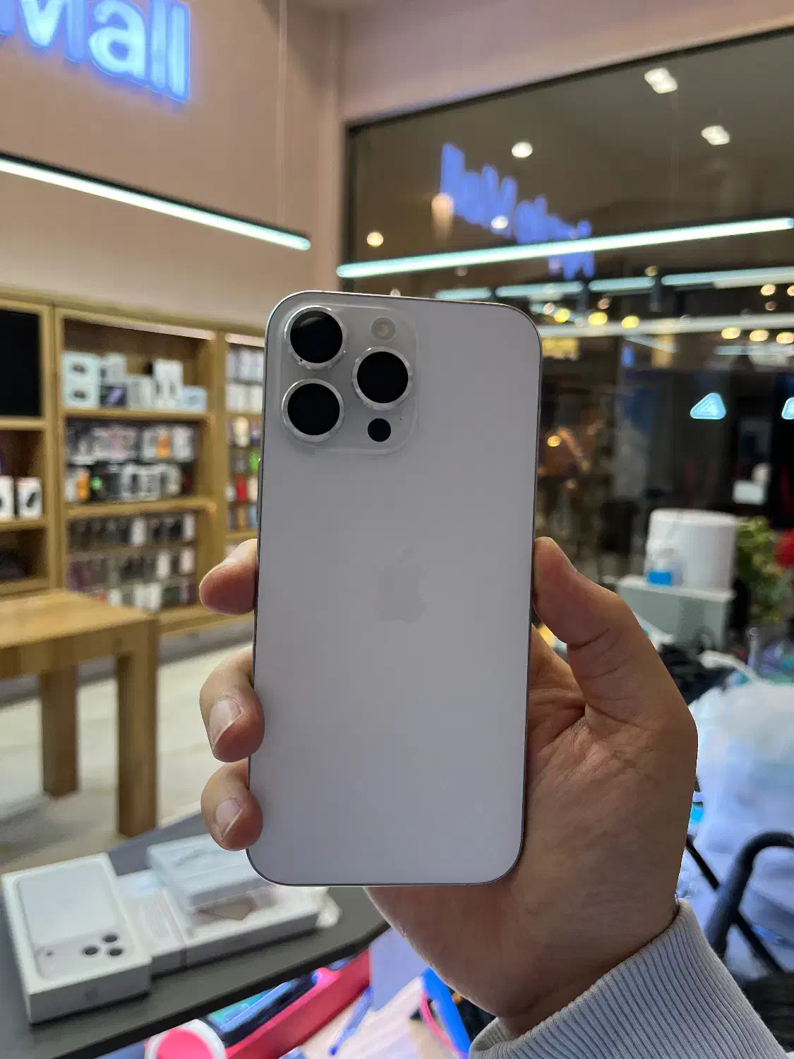 ایفون ۱۶ پرومکس ۲۵۶ گیگ دوسیم|موبایل|مشهد, چهارچشمه|دیوار