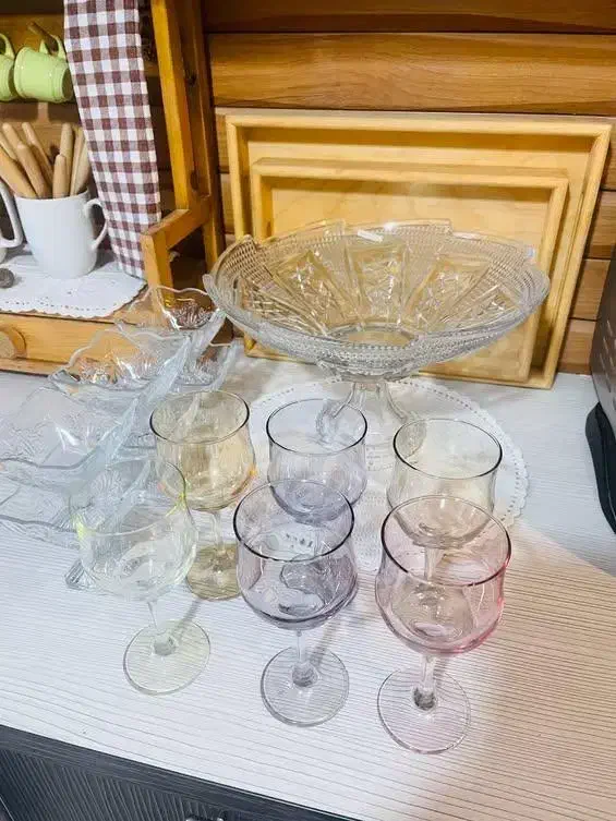 ظروف شیشه ای و گیلاس خوری جامیوه ای بستنی خوری|ظروف سرو و پذیرایی|هشتگرد, هشتگرد قدیم|دیوار