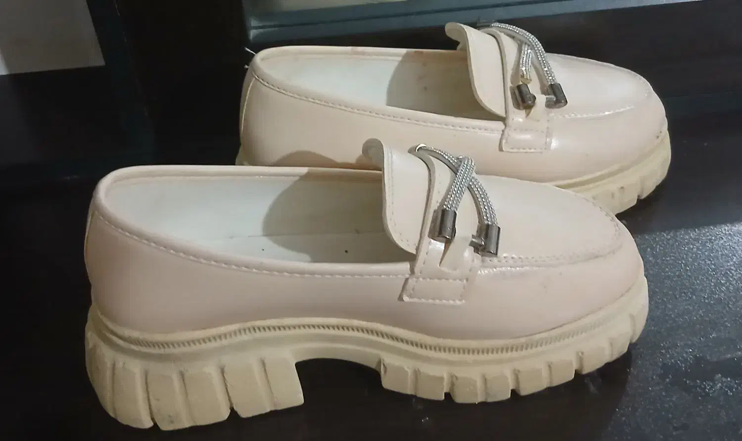 حراج فروش کفش کالج مجلسی|کیف، کفش، کمربند|نورآباد, |دیوار