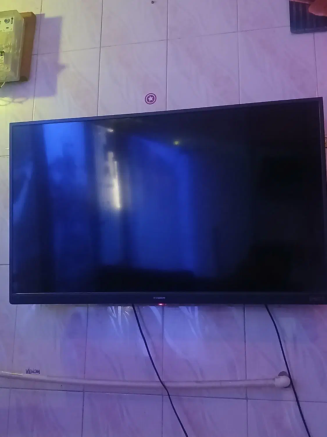 تلویزیون ایکس ویژن ۴۳|تلویزیون و پروژکتور|لوندویل, |دیوار