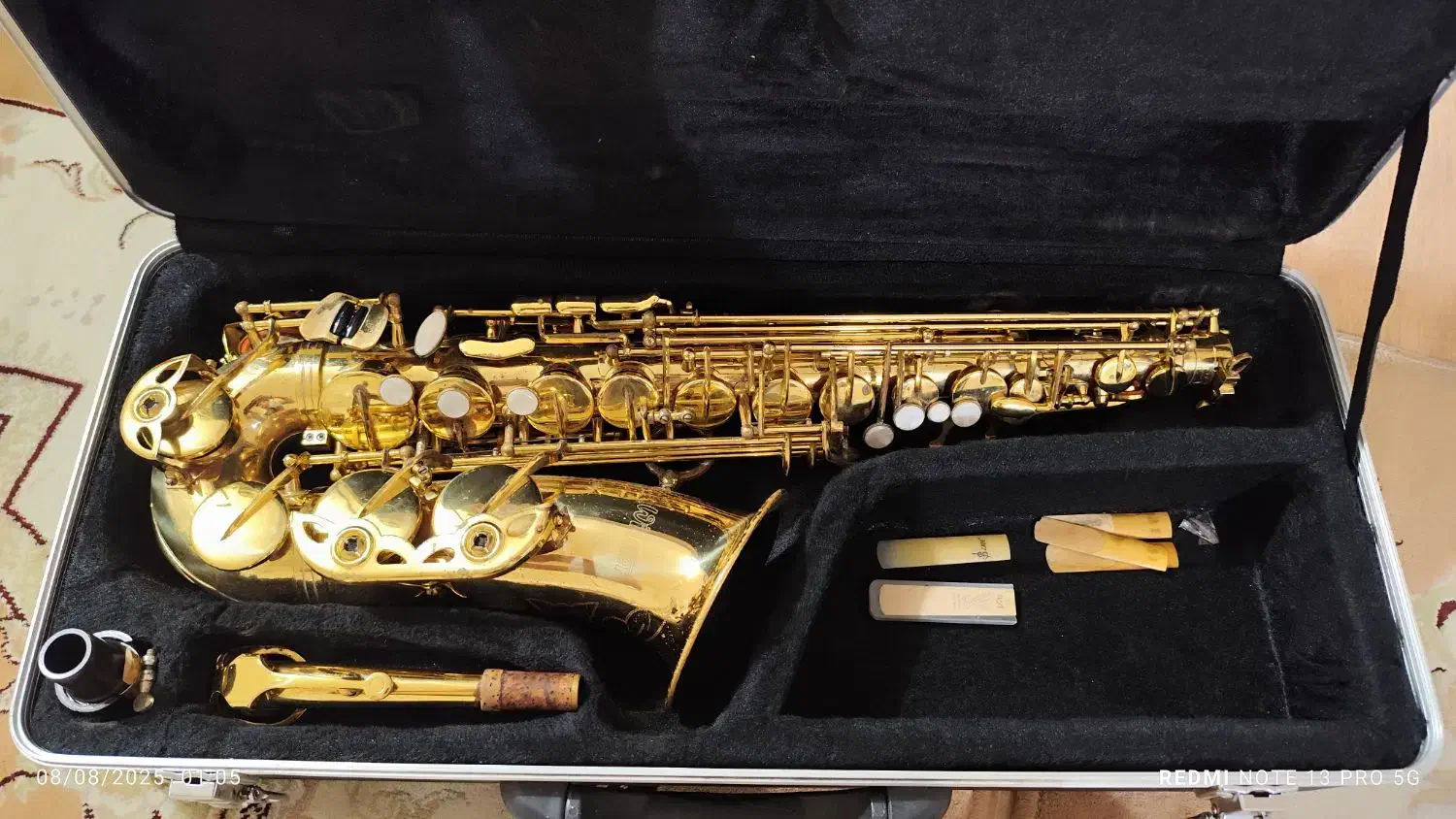 ساکسیفون آلتو|سازهای بادی|رشت, دروازه لاکان|دیوار