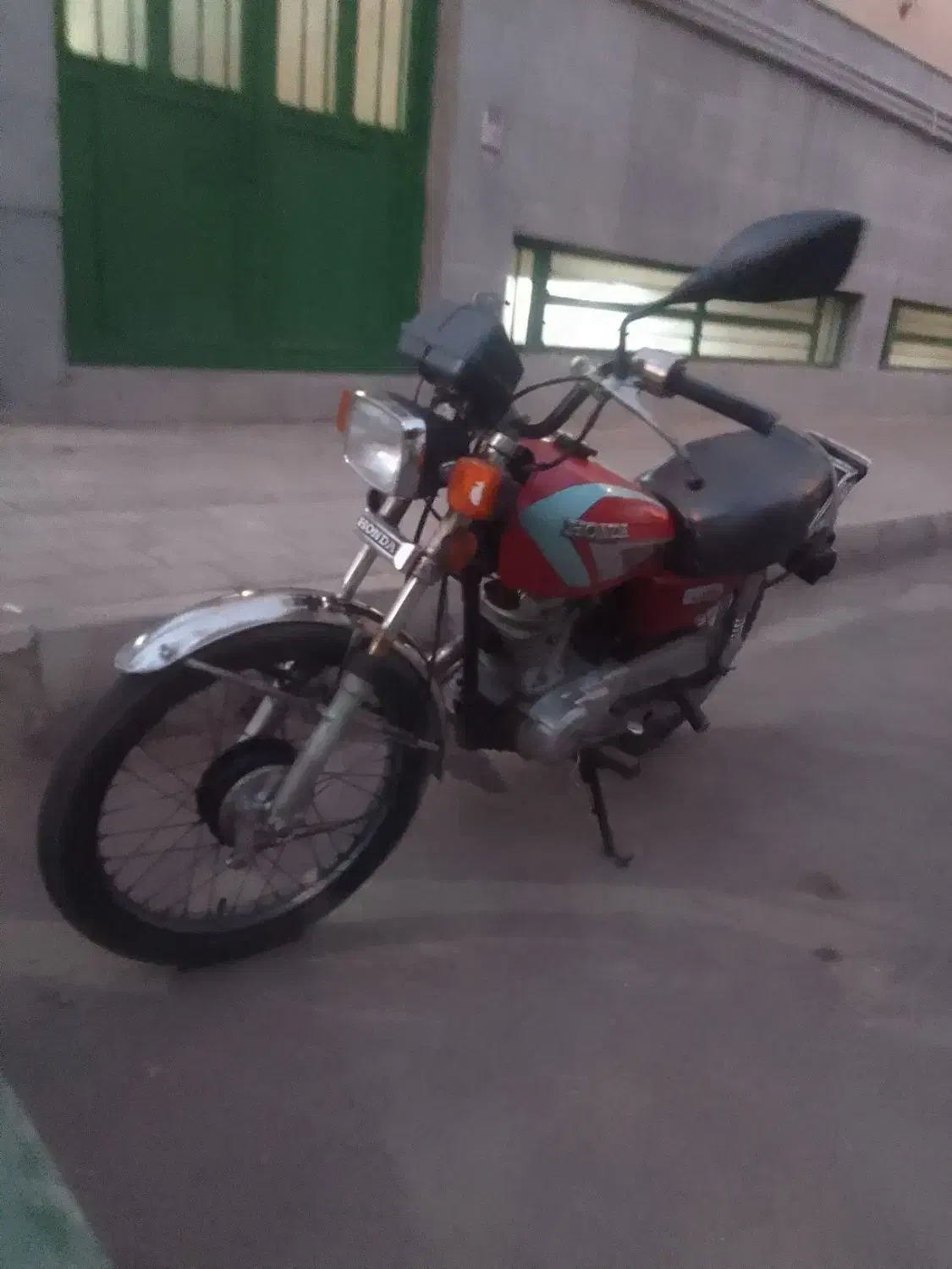 موتور هوندا ۱۲۵ درحدنو با کارت مدارک پلاک|موتورسیکلت|تهران, تاکسیرانی|دیوار