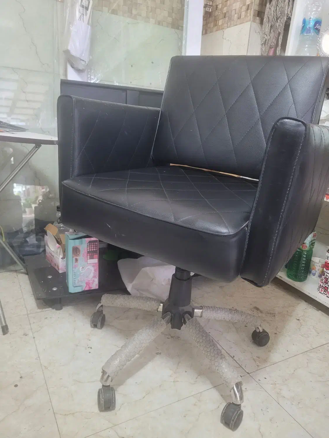 صندلی کپ یا کوتاهی|آرایشگاه و سالنهای زیبایی|شهریار, شهرک وائین|دیوار