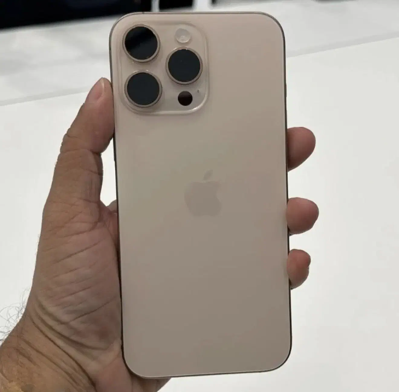 16pro max|موبایل|ساوه, |دیوار