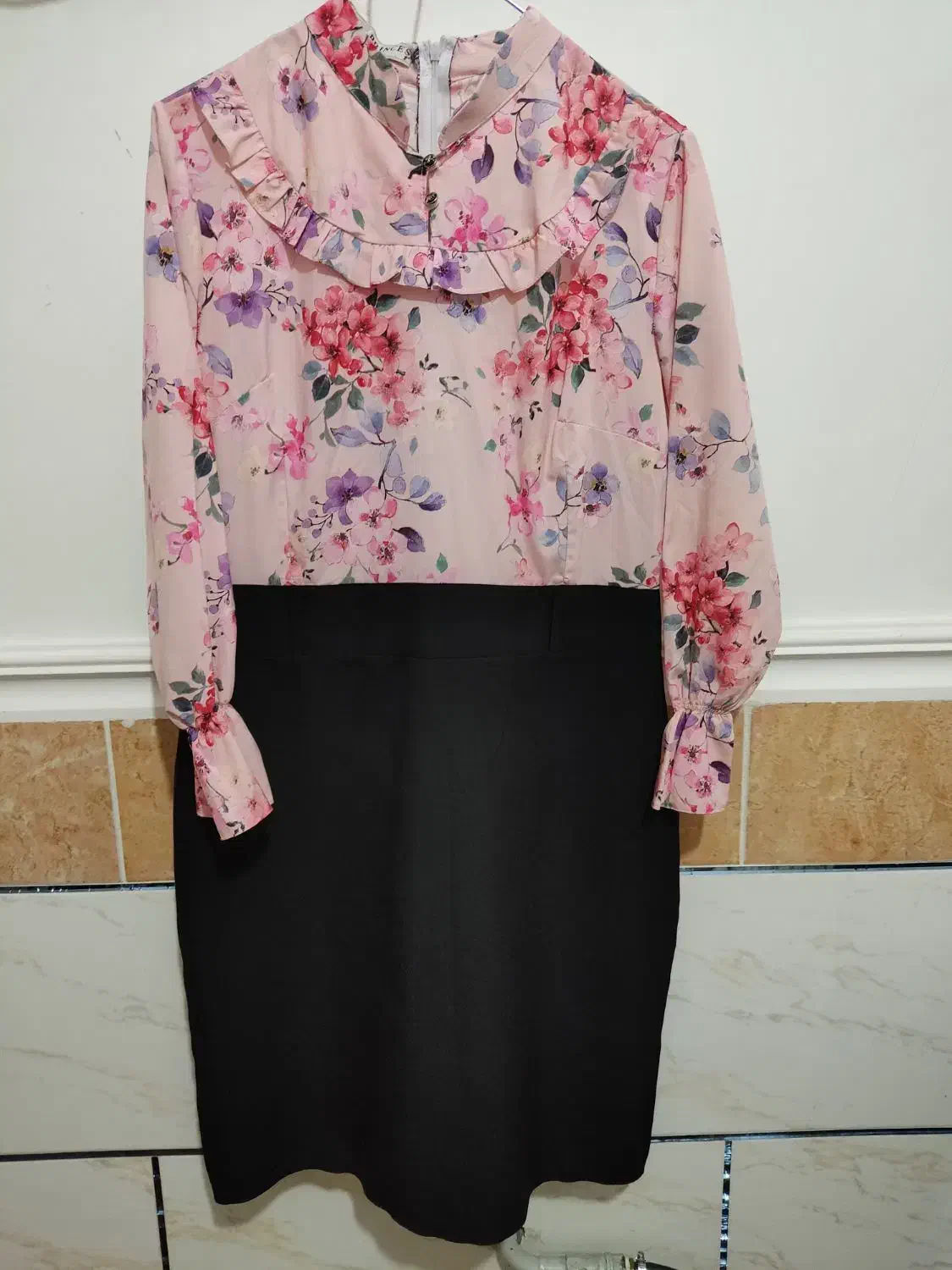 پیراهن مجلسی|لباس|گرگان, |دیوار