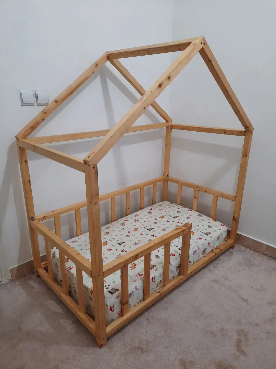 تخت و تشک کودک|تخت و صندلی بچه|بندرعباس, |دیوار