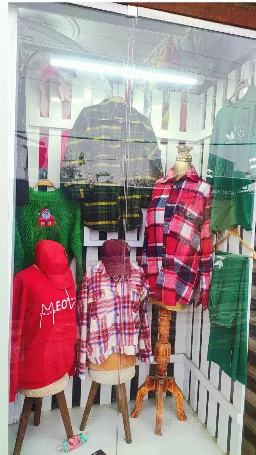 لباس مناسب فصل|لباس|رشت, حمیدیان|دیوار