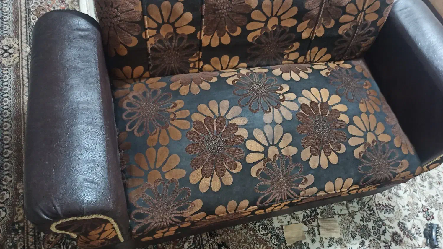 مبل دو نفره|مبلمان خانگی و میز عسلی|صومعه‌سرا, |دیوار