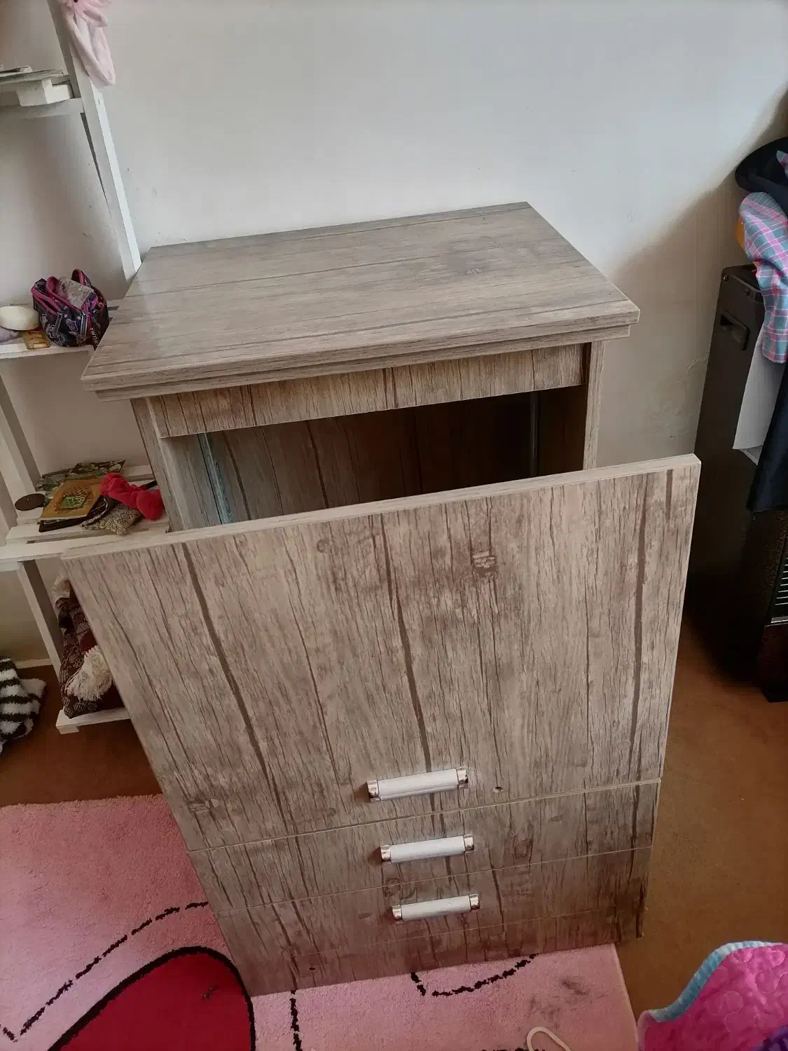 وسایل خانه|میز تحریر و کامپیوتر|تربتحیدریه, داروپخش|دیوار