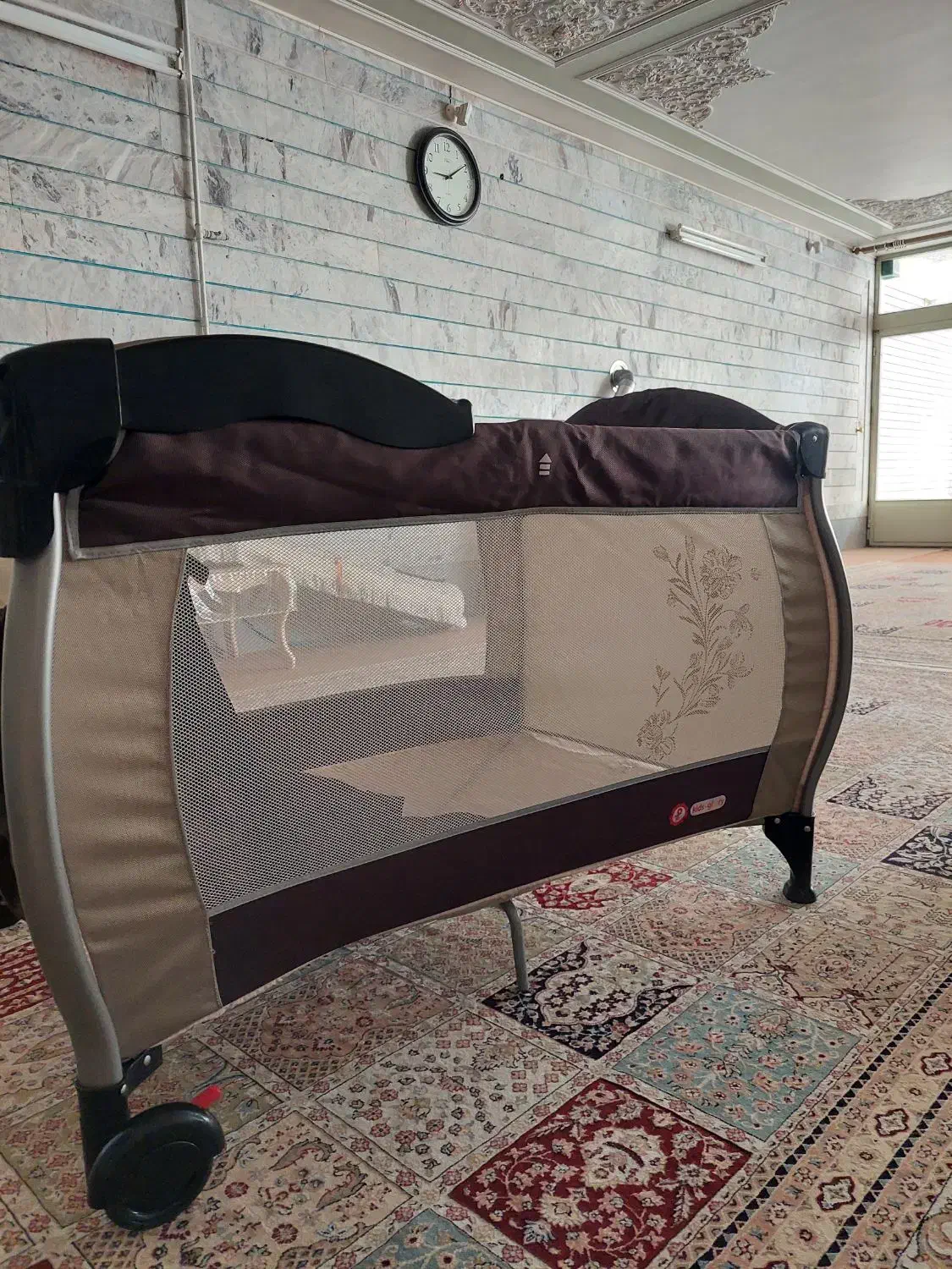 تخت پارک کودک  خارجی بسیار کار بردی|تخت و صندلی بچه|خمینی‌شهر, |دیوار