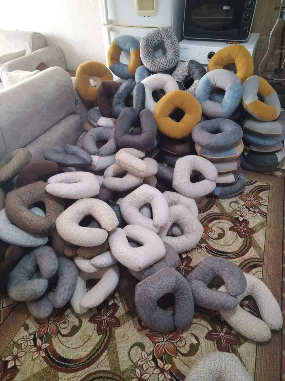 تولید نشیمن دوناتی وگردنی (نیکان)|رختخواب، بالش، پتو|مشهد, رده|دیوار