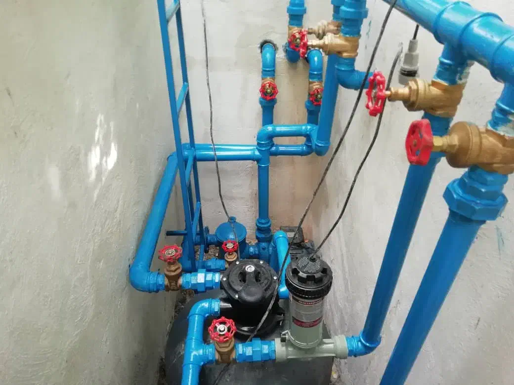 لوله کشی آب و فاضلاب وگاز|خدمات پیشه و مهارت|شیراز, تل حسین‌آباد|دیوار