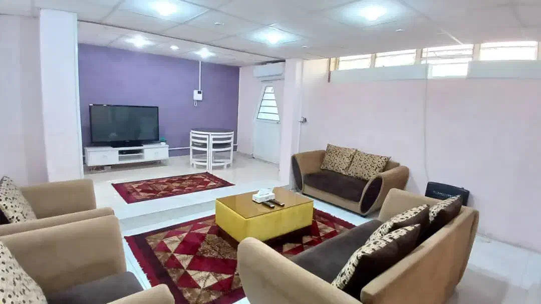 اجاره واحد بصورت روزانه هفتگی ماهانه سالانه|اجارهٔ کوتاه‌مدت آپارتمان و سوئیت|شیراز, فرهنگ شهر|دیوار