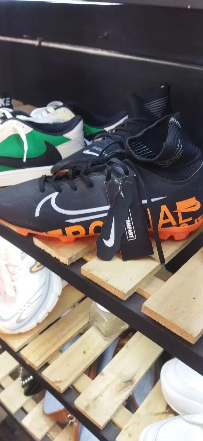 کفش چمن سایز42.43خارجی|کیف، کفش، کمربند|خمین, |دیوار