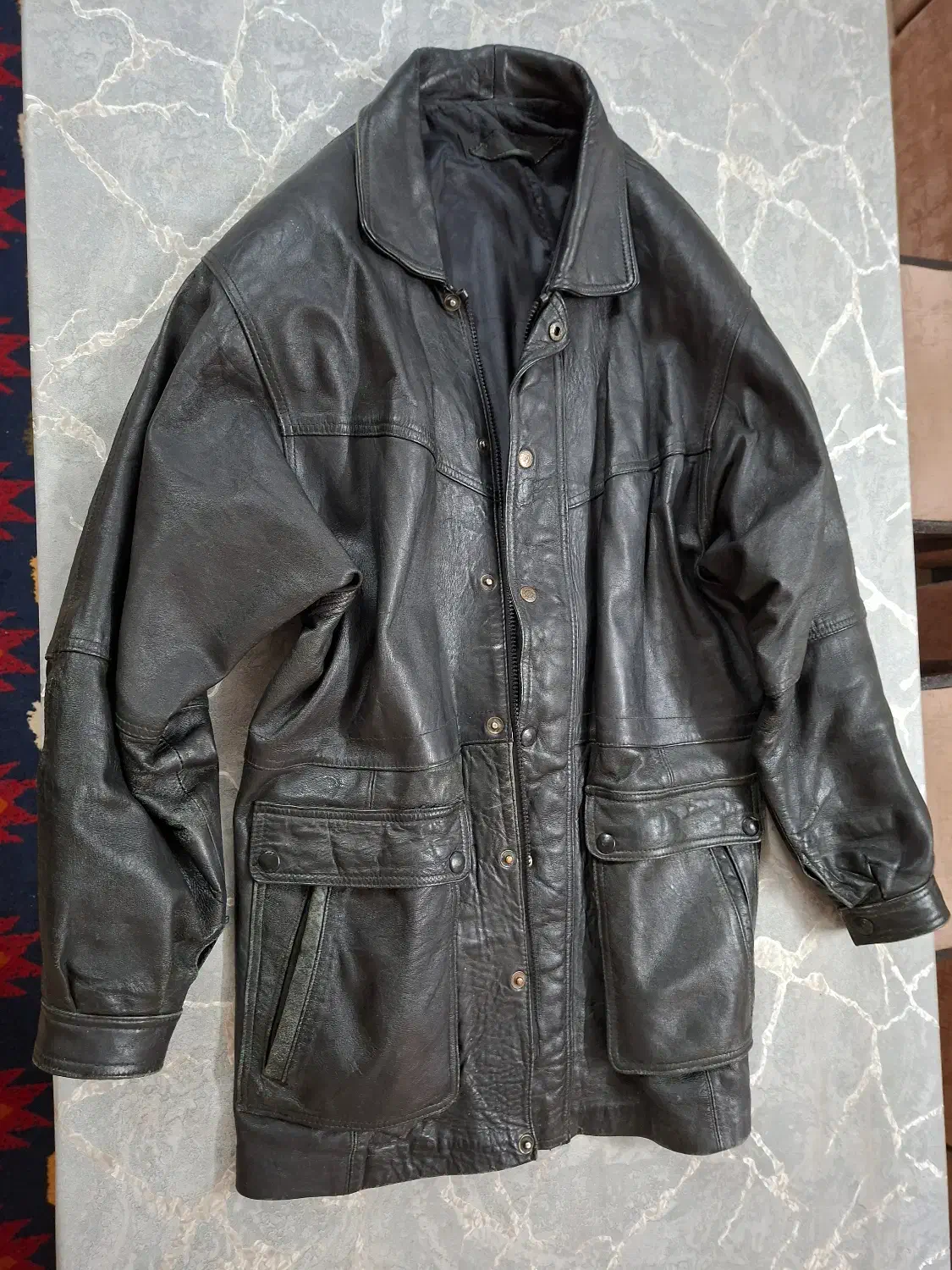 کت چرم|لباس|جهرم, |دیوار