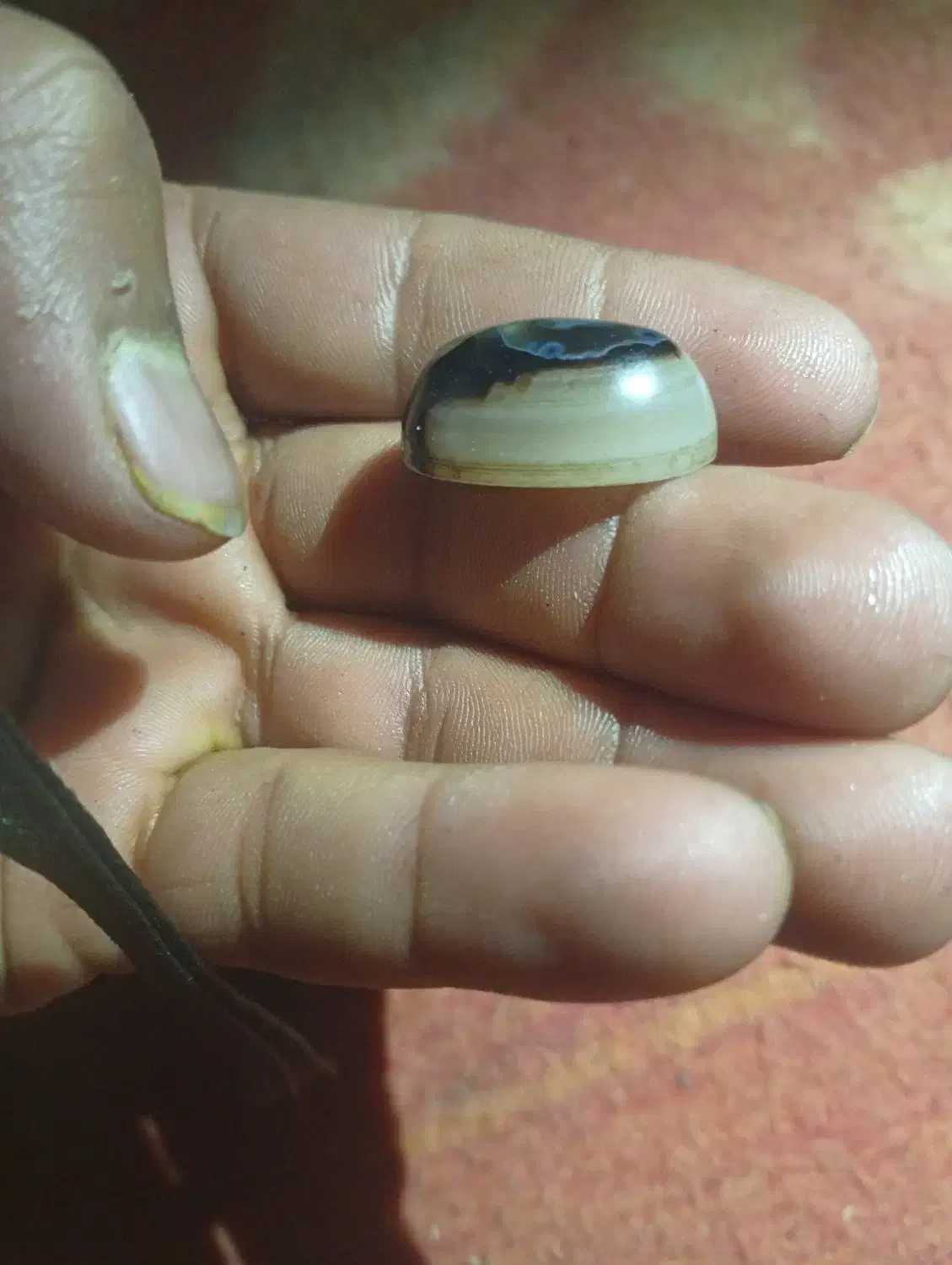 دوتا نگین انگشتر|جواهرات|بم, |دیوار