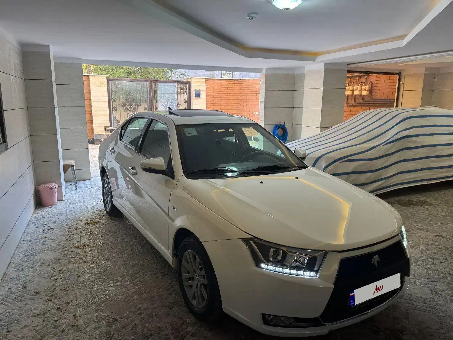 دنا پلاس مدل 97 فول سانروف دار.داخل دو رنگ|خودرو سواری و وانت|سنندج, |دیوار