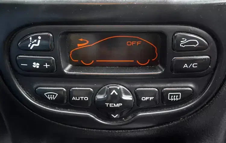 پژوفروشی|خودرو سواری و وانت|بجنورد, |دیوار