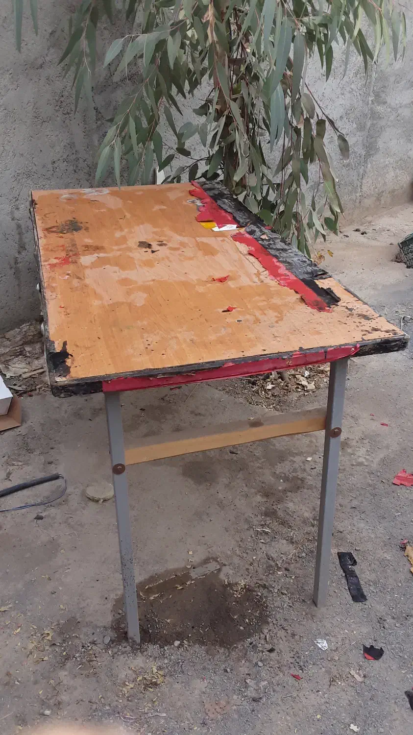 میز کار آهنی|میز تحریر و کامپیوتر|نجف‌آباد, شهدا|دیوار