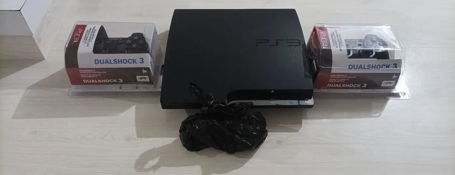 ps3 slim تمیز با دو دسته نو و آکبند|کنسول، بازی ویدئویی و آنلاین|سبزوار, باهنر|دیوار