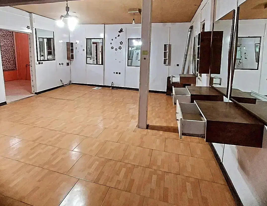 اجاره واحد اداری تجاری سه راه احمدی(مطهری)|اجارهٔ دفتر کار، اتاق اداری، مطب|کرمان, |دیوار