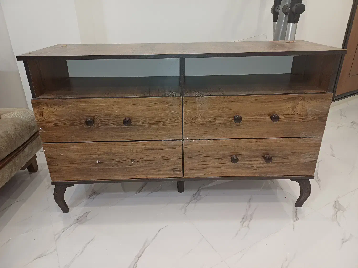 دراور چهار کشو|جاکفشی، کمد، دراور|ساری, |دیوار