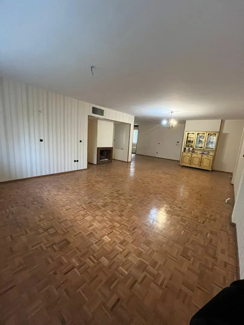 زعفرانیه ۱۹۰ متر سه خواب