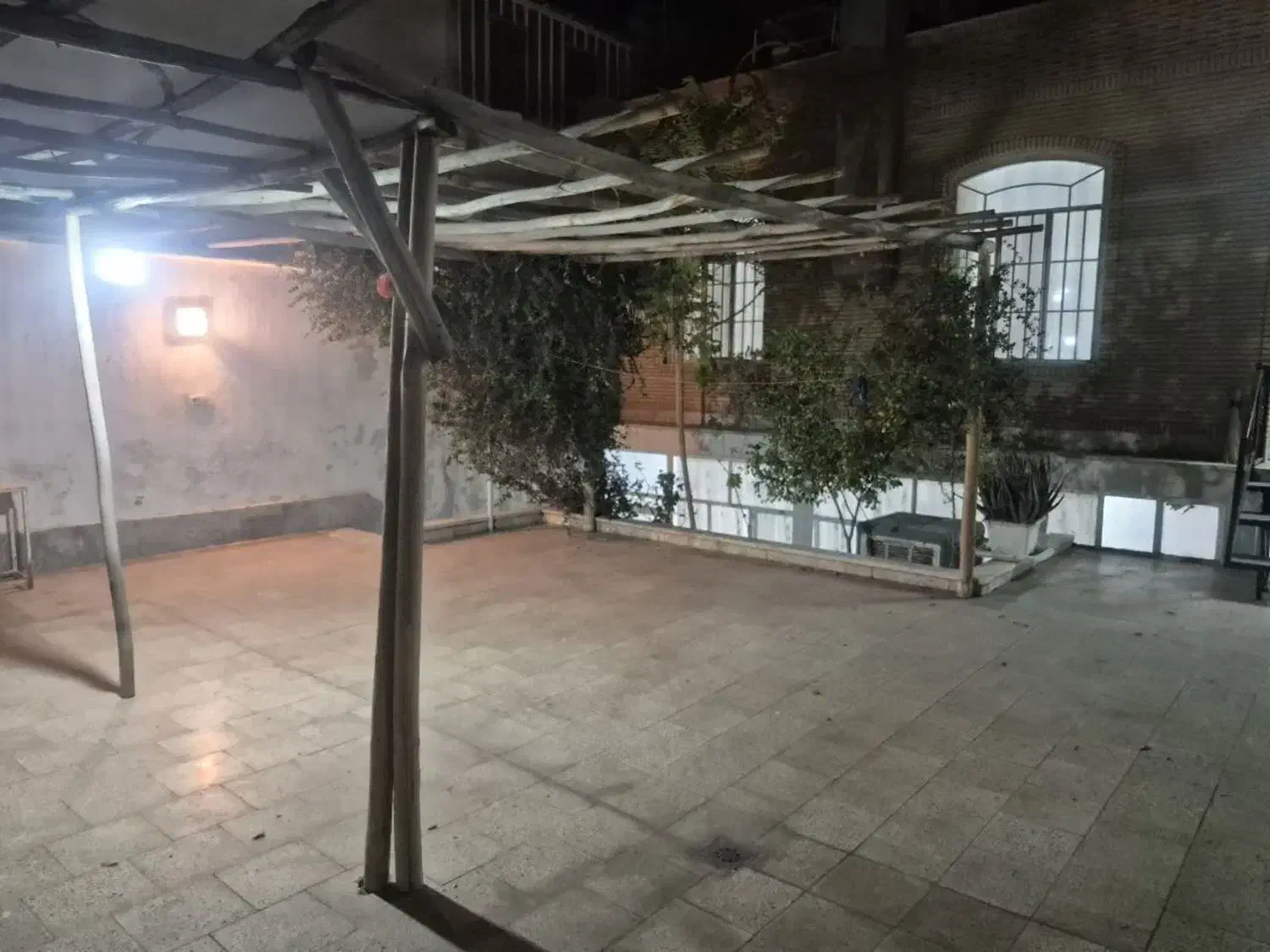 اجاره زیرزمین|اجارهٔ خانه و ویلا|کاشان, پشت شهربانی|دیوار