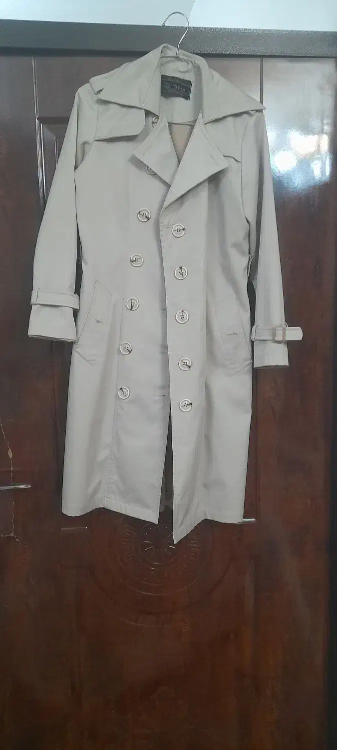 لباس مجلسی وپالتو وبارانی|لباس|خوی, |دیوار