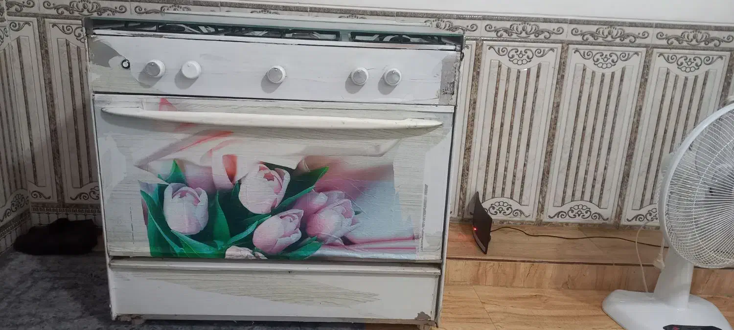 گاز طرح فر سالم و در حد نو|اجاق گاز و لوازم برقی پخت‌وپز|شیراز, شهرک ترکان|دیوار