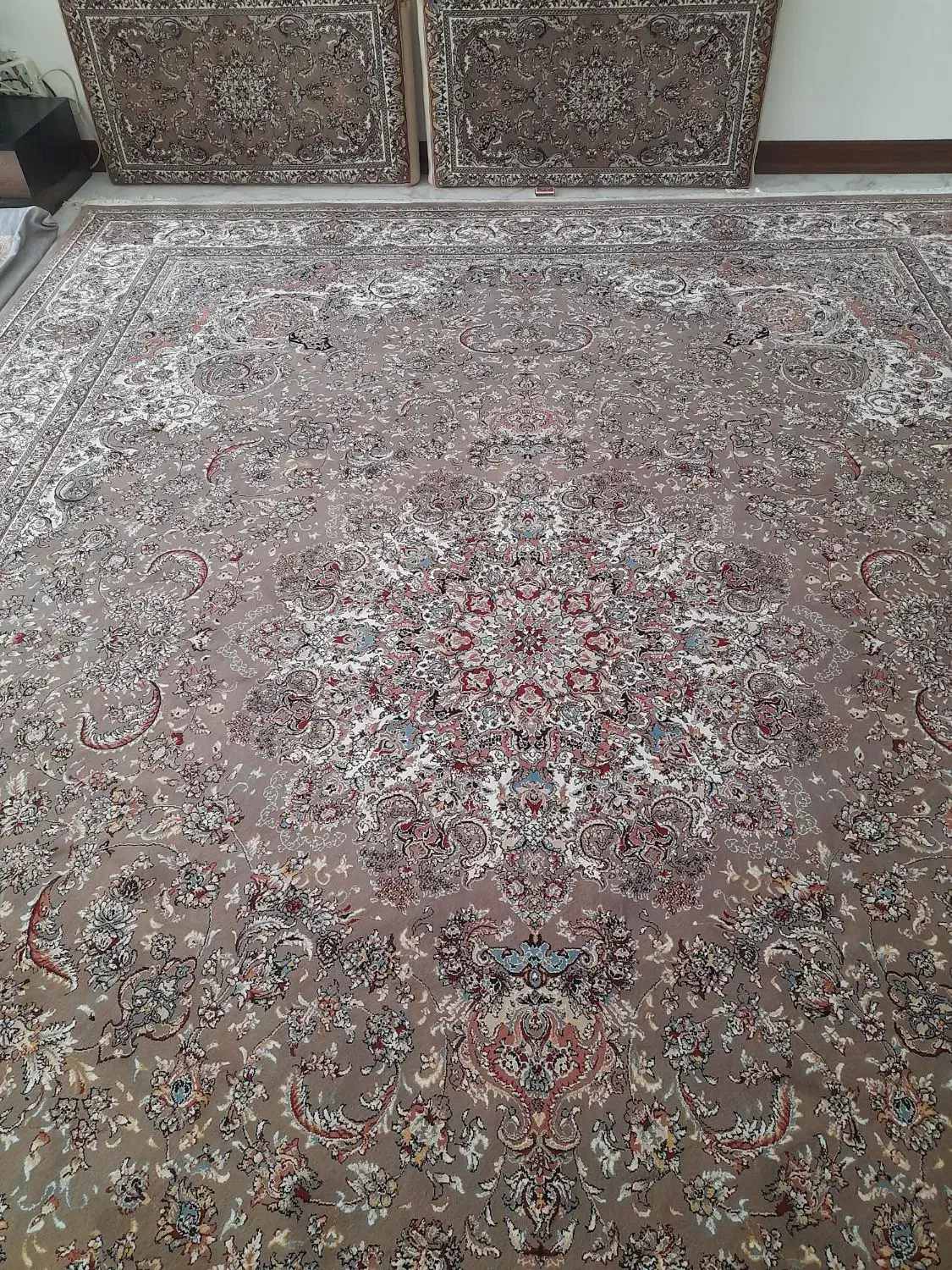 دوتخته فرش ماشینی|فرش|ساوه, |دیوار