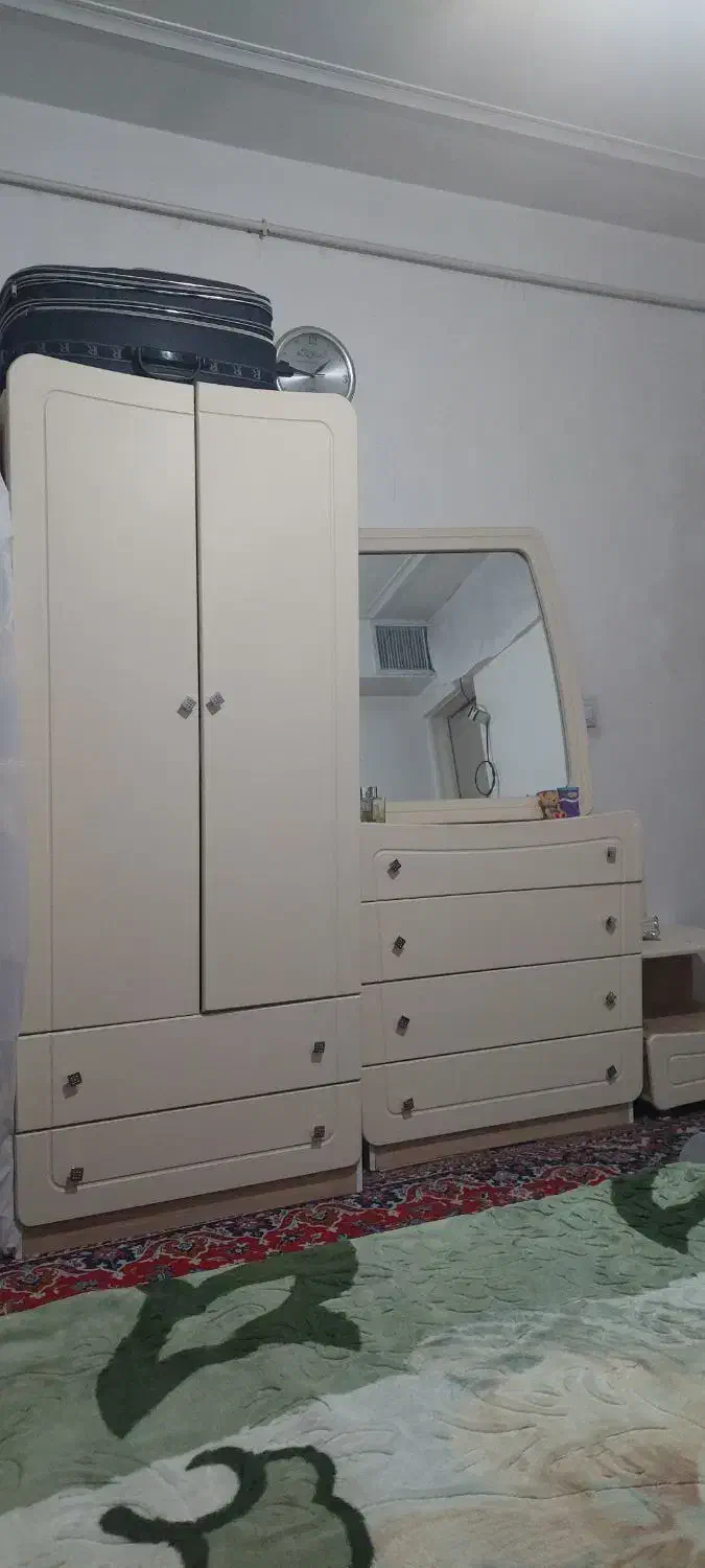 سرویس خواب شیک وسرویس خواب کودک وفرش|تخت و سرویس خواب|همدان, |دیوار