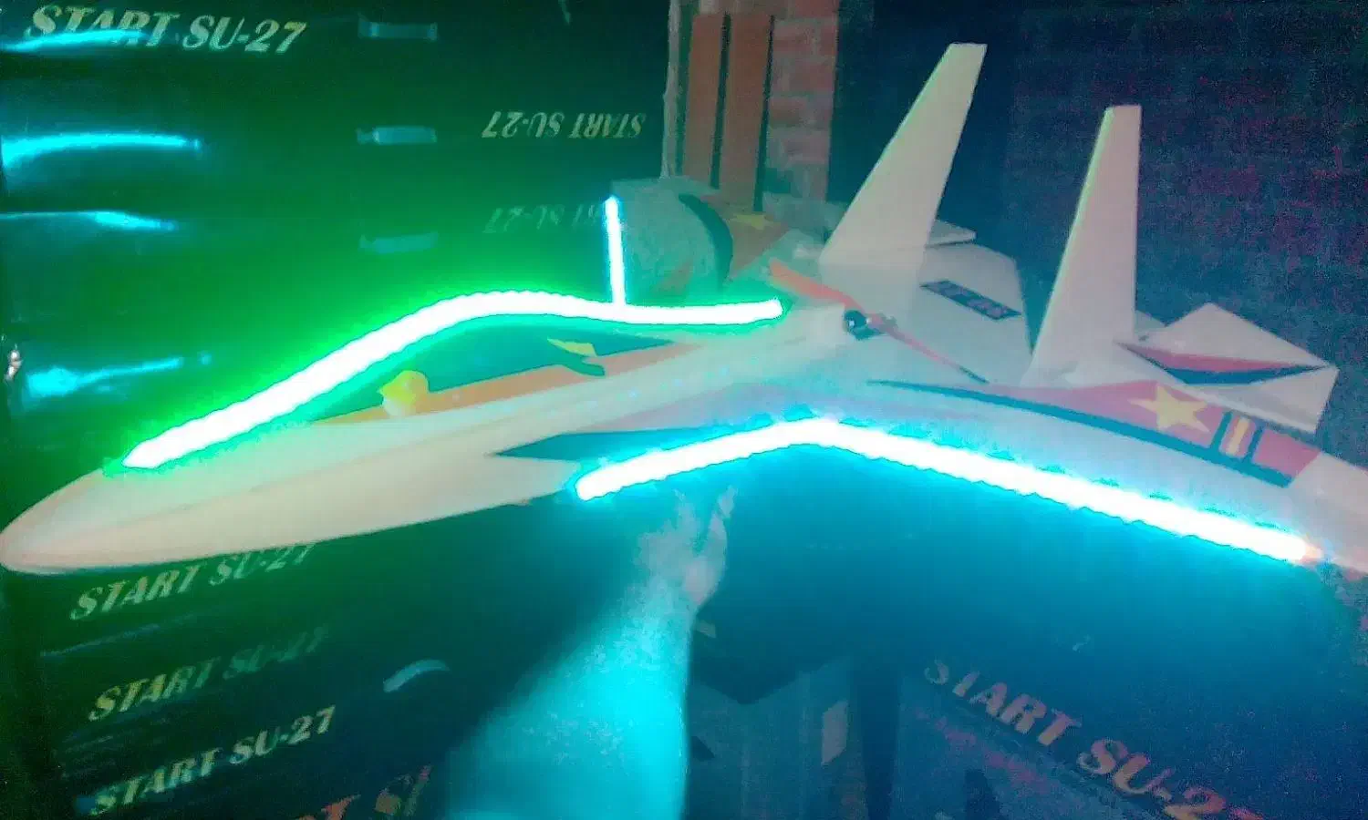 هواپیما کنترلی حرفه ای ۶ کانال آکبند|اسباببازی|تهران, پونک|دیوار