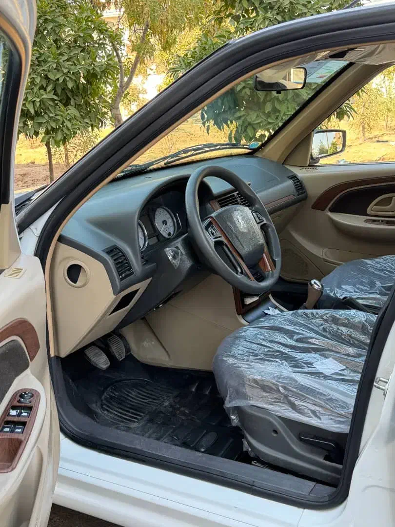 پژو پارس سال مدل 401/12 بامانیتورتمام فابریک|خودرو سواری و وانت|شیراز, میانرود|دیوار