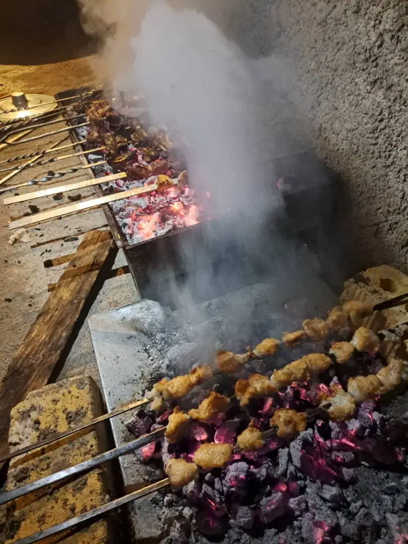 نیازمند شاطر برای نان تنوری در کبابی|استخدام خدمات فروشگاه و رستوران|یاسوج, |دیوار