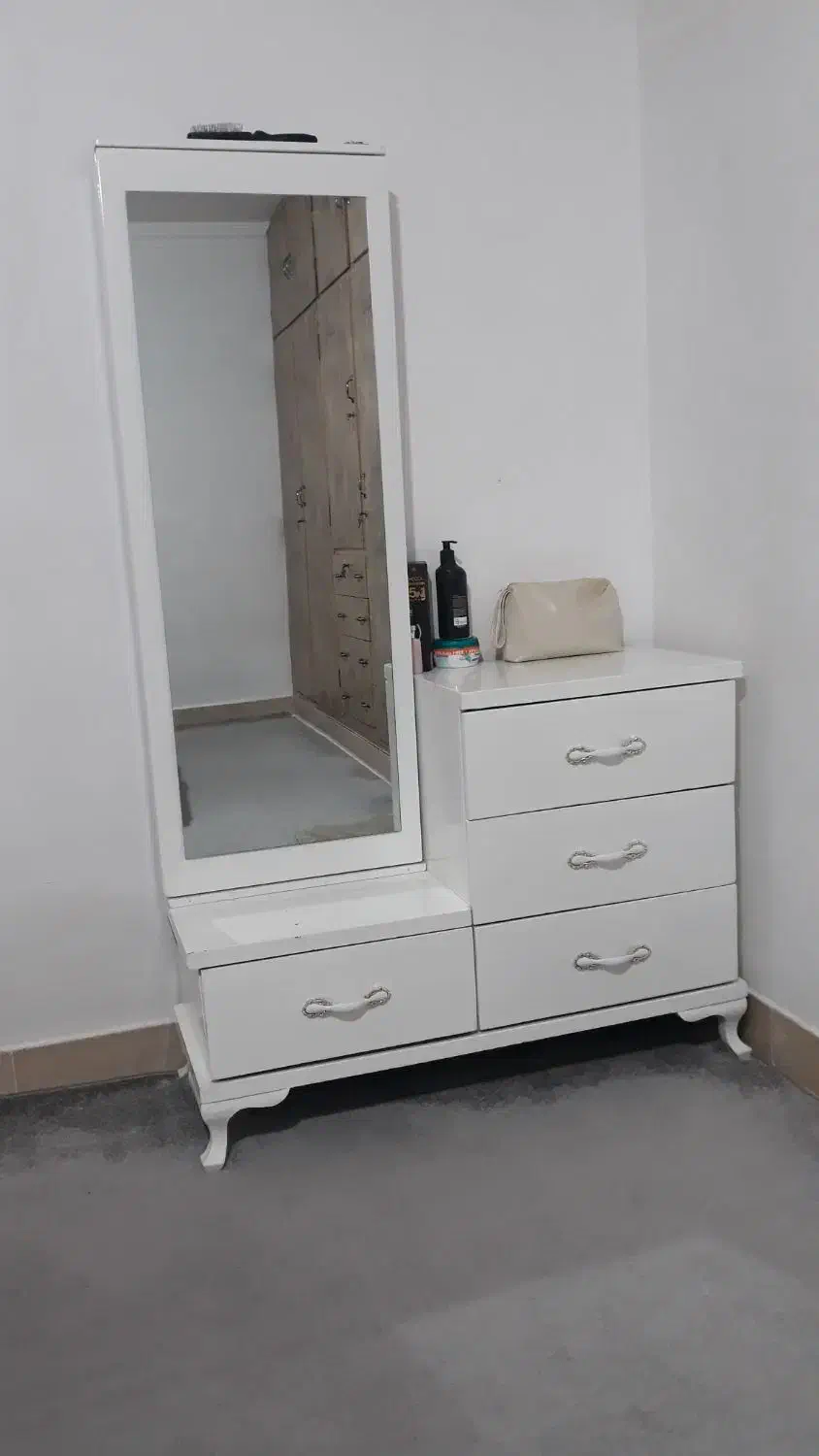 دراور 4  کشو|جاکفشی، کمد، دراور|بروجرد, |دیوار