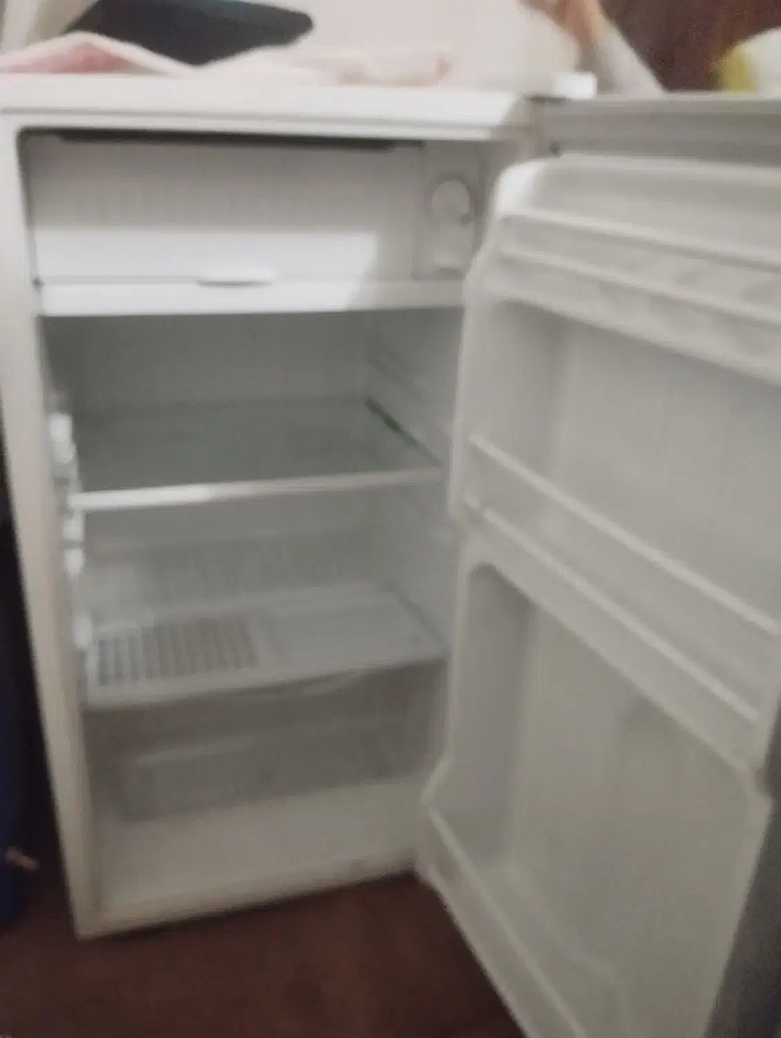 یخچال هتلی ایستکول|یخچال و فریزر|قم, باغ کرباسی|دیوار