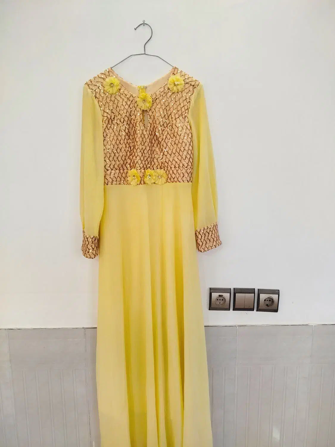 مجلسی|لباس|چناران, |دیوار