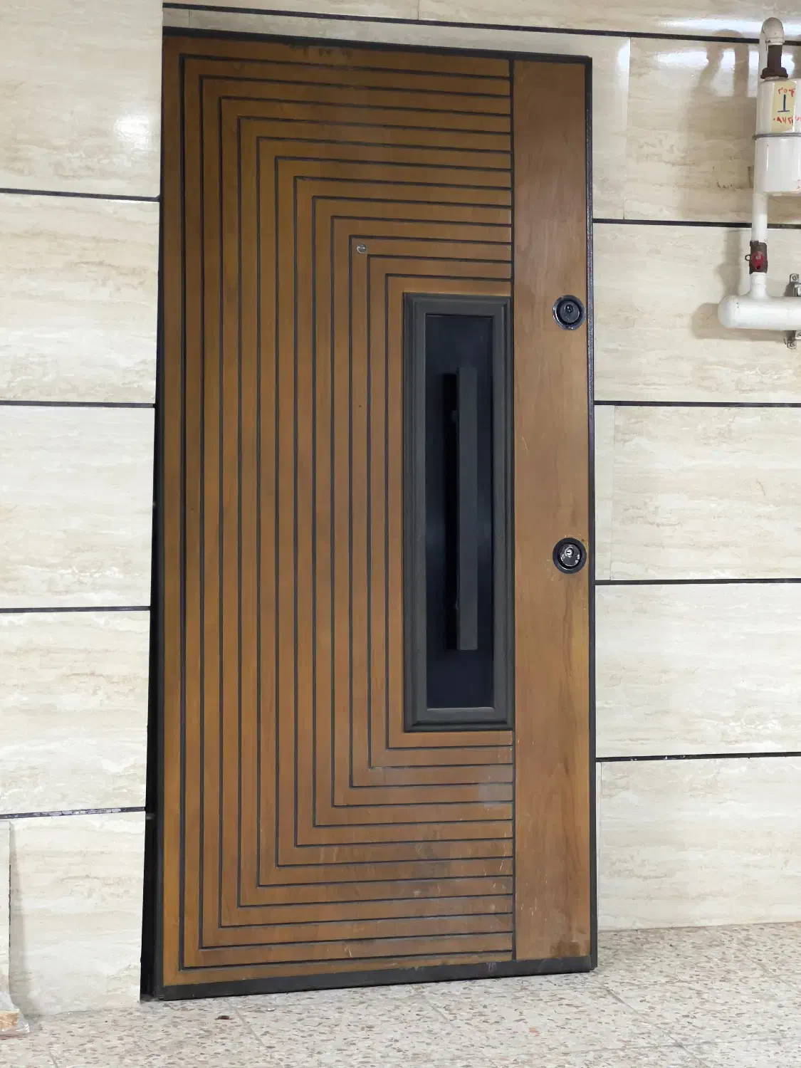 درب ورودی آپارتمان ضد سرقت|مصالح و تجهیزات ساختمان|رشت, بوسار|دیوار